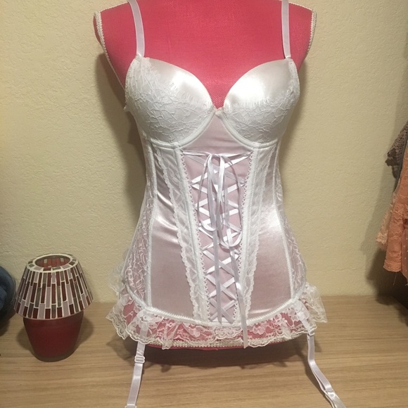 Sold! 🎈Oh la la Cheri | white  corset - Picture 3 of 8